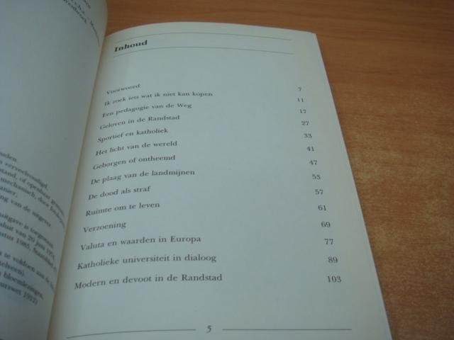 Luyn, A.H. van - Modern en devoot - geloven in de Randstad