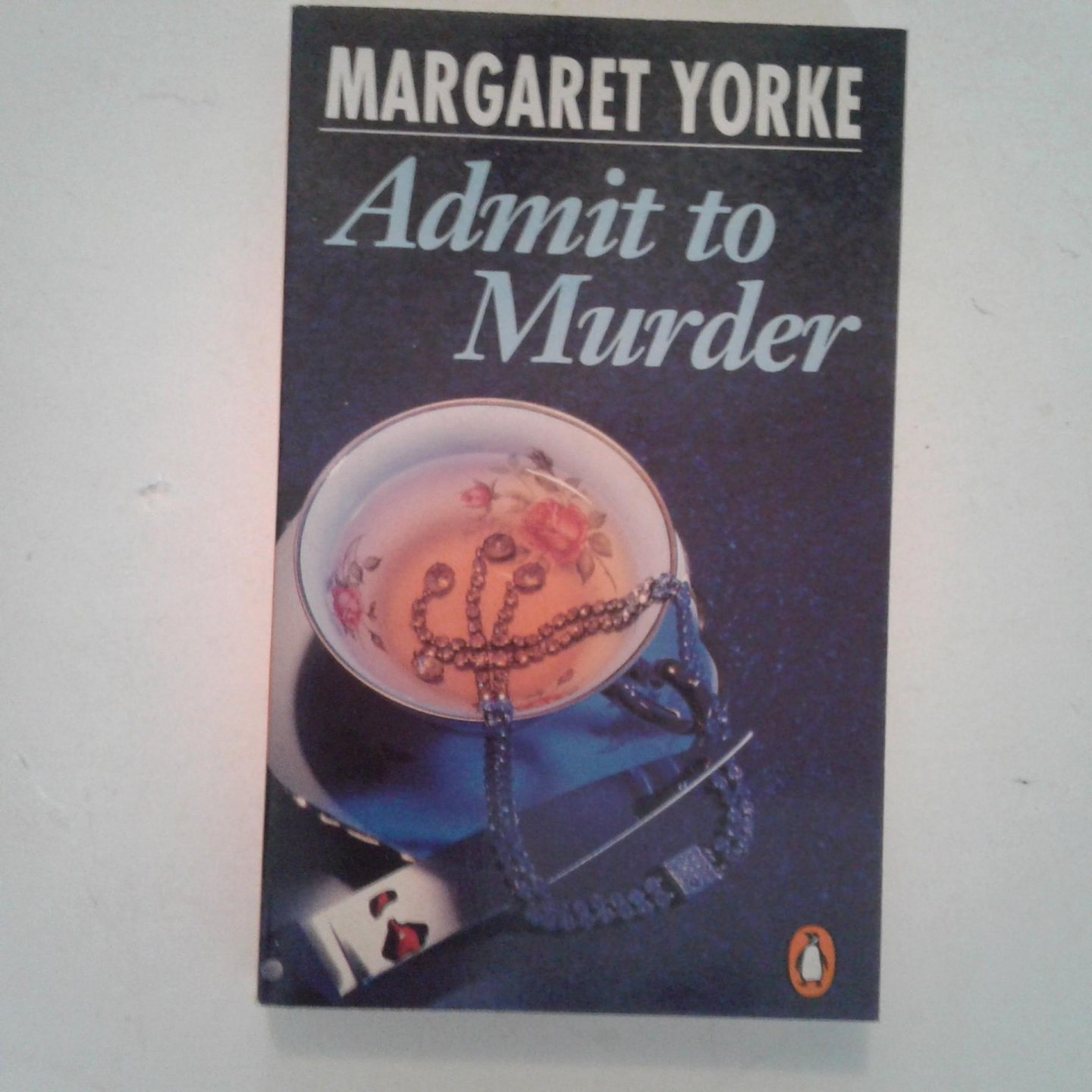 Yorke, Margaret - Admit to Murder