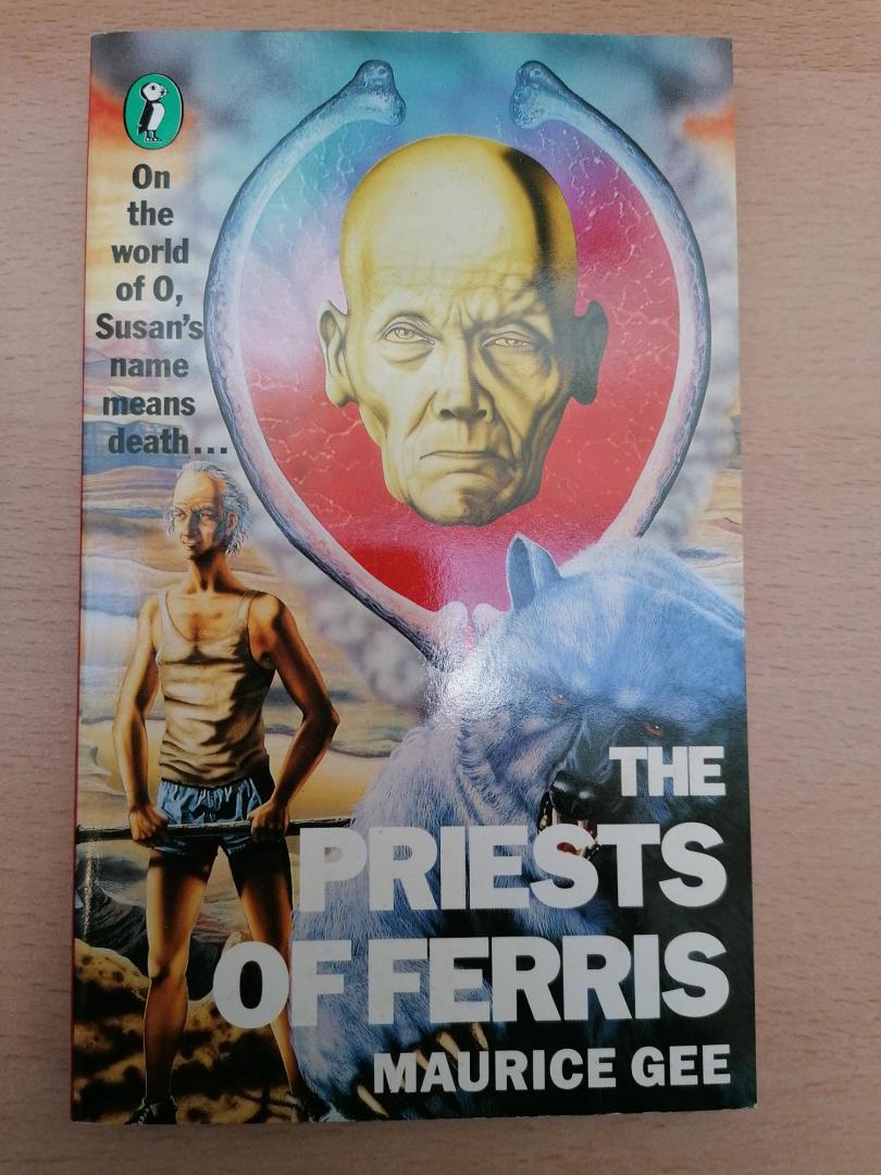 Gee, Maurice - 2 boeken ; The Priests of Ferris ; Motherstone