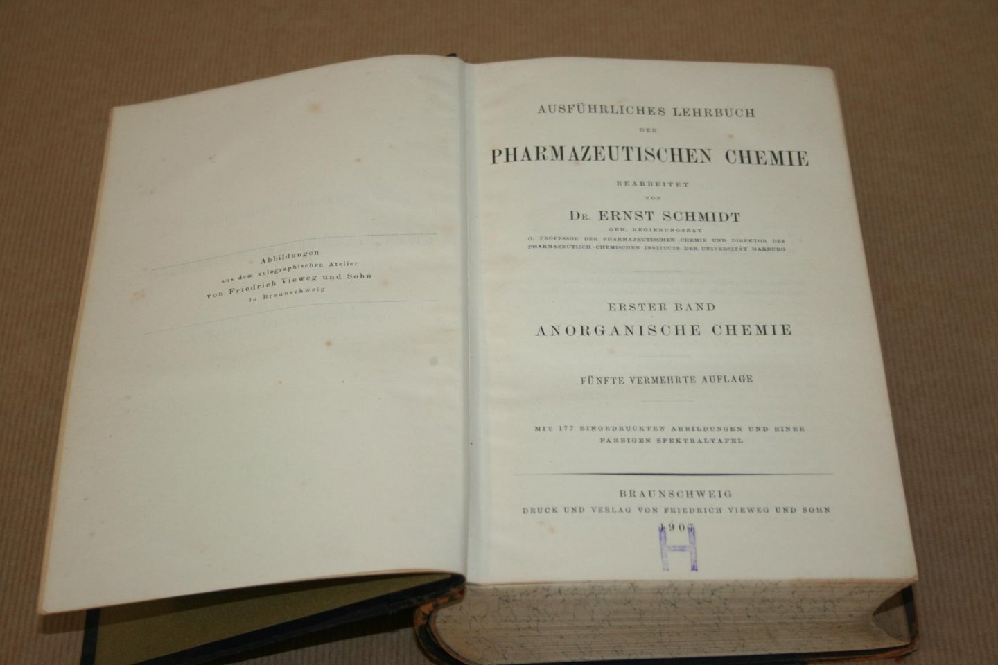 Dr. Ernst Schmidt - Ausführliches Lehrbuch der Pharmazeutischen Chemie  -- Organische Chemie  I & II  & Anorganische Chemie  -  3 delen