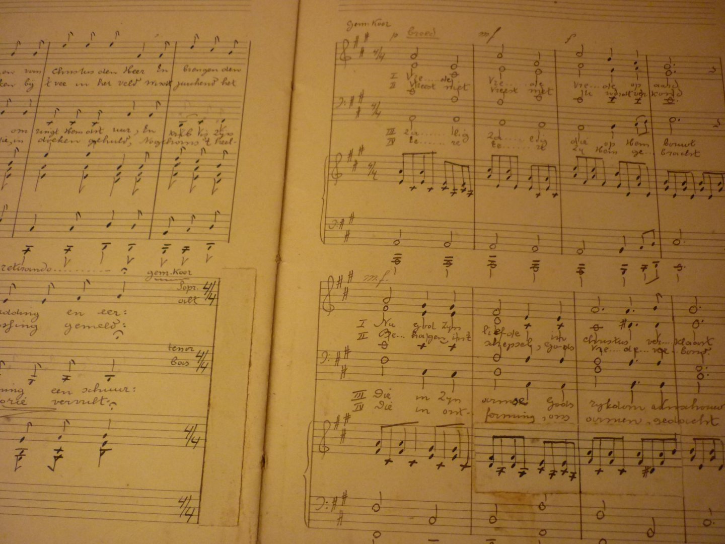 Wyck; D. van (woorden); D. Steen Jr. (muziek); (Hoofd eener byz. school te De Lier) - "Kerstklanken"; cantate voor Soli-, Vrouwen-, of Gemengd Koor en Klavierbegeleiding