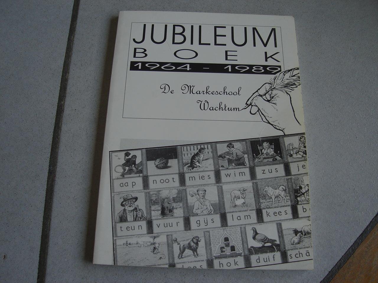 o.a: G. Dekker, direkteur. - Jubileumboek De Markeschool in Wachtum. 1964 - 1989.