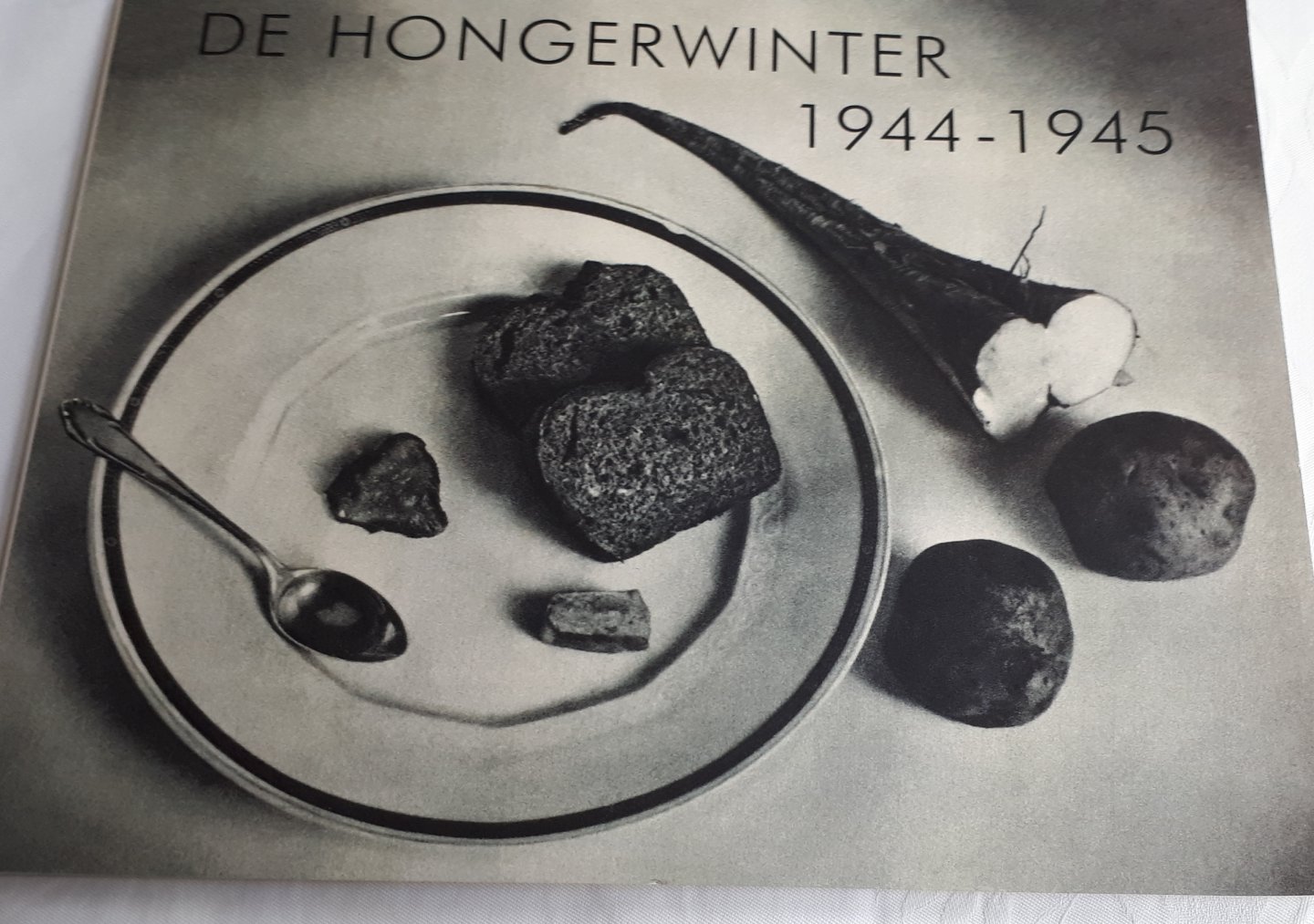 RAAIJ, Rob van - De hongerwinter 1944-1945