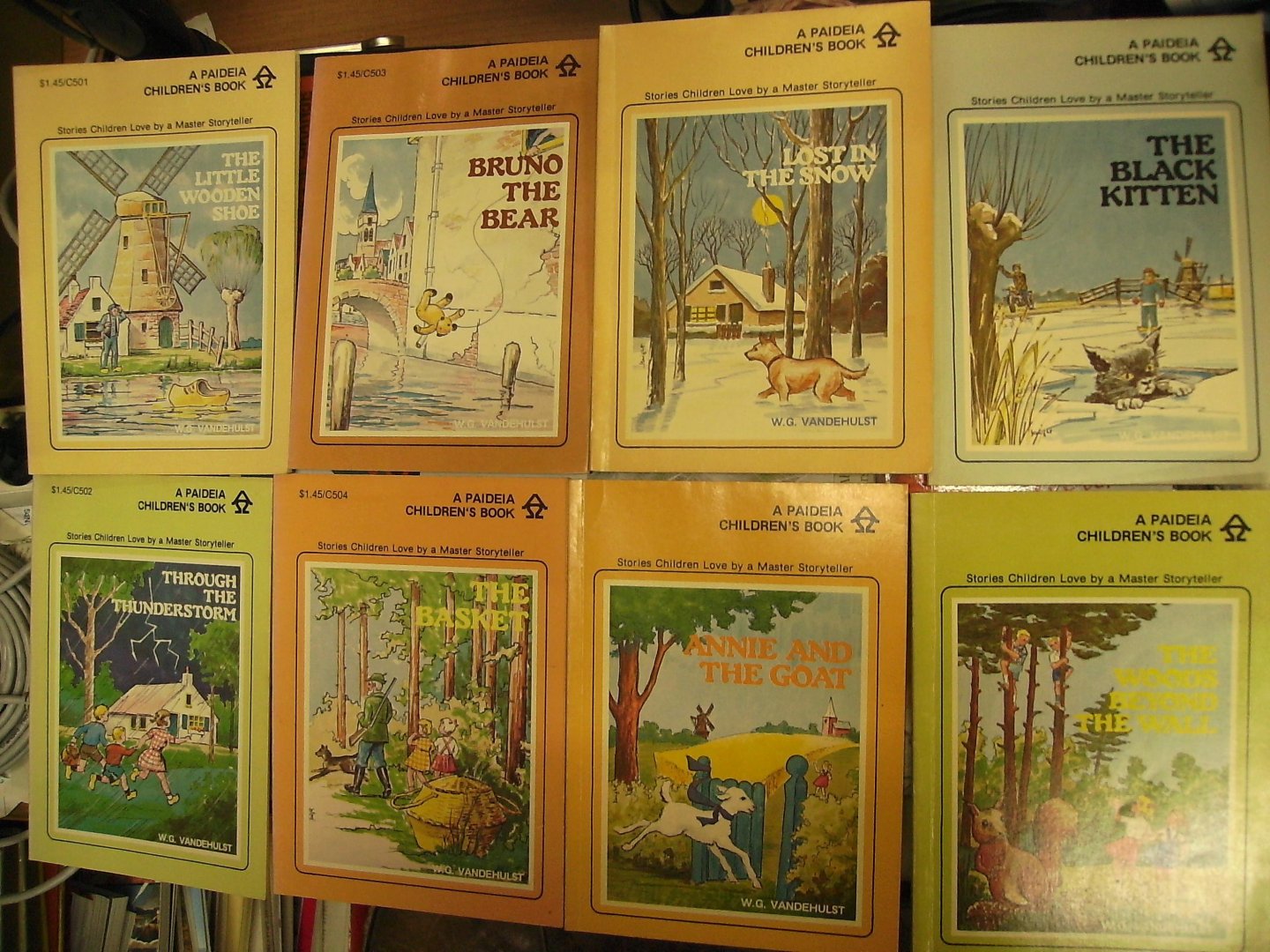 Hulst, W.G van de., tekeningen:W.G Van de Hulst jr. - Stories Children Love by a master Storyteller, 8 delen, zie bijzonderheden