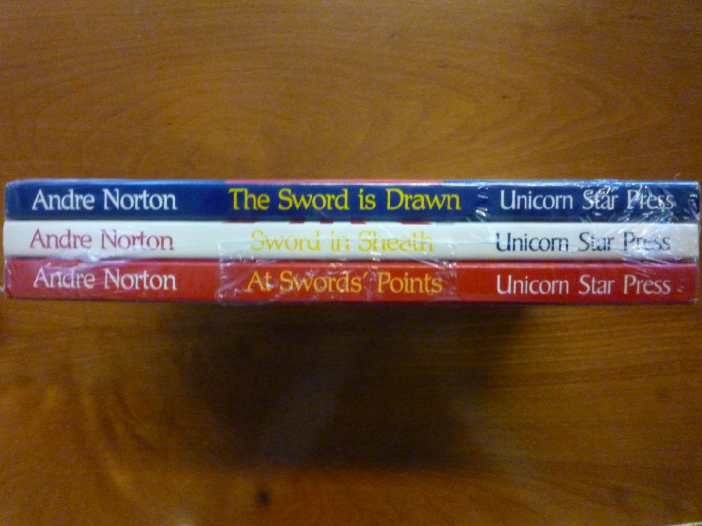 Norton Andre - The Sword Series/ 3 delen: The sword is Drawn/ Sword in Sheath/ At Swords Points