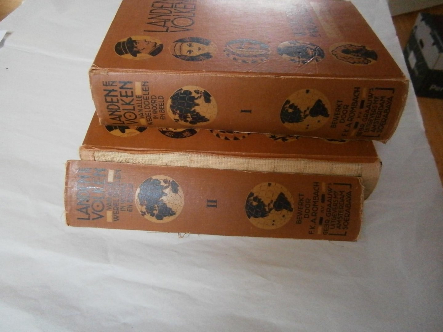 Ule, Prof. Dr. Willi - Landen en volken van alle werelddelen in woord en beeld  deel I en II