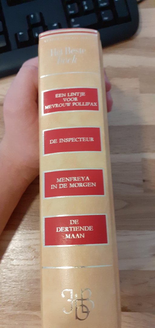 Dorothy Gilman. Jan de Hartog, Victoria Holt, June Kay - Het beste boek, Een lintje voor mevrouw pollifax, De inspecteur, Menfreya  in de morgen, De dertiende maan