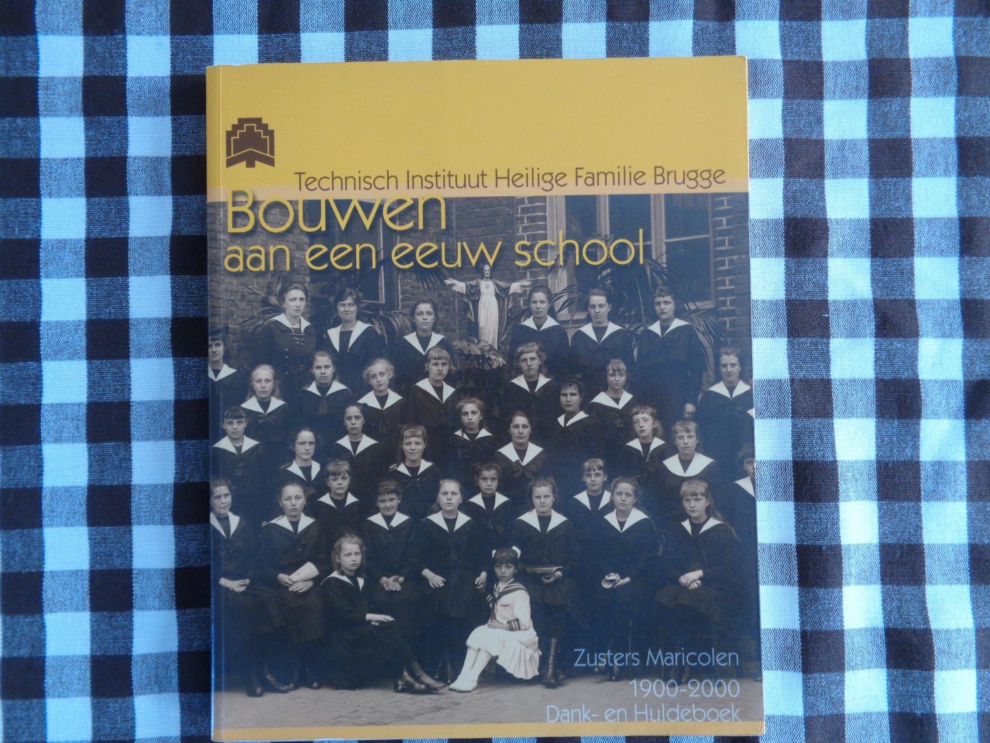 ingrid de meyere linda de smet kristel soers - bouwen aan een eeuw school  1900-2000