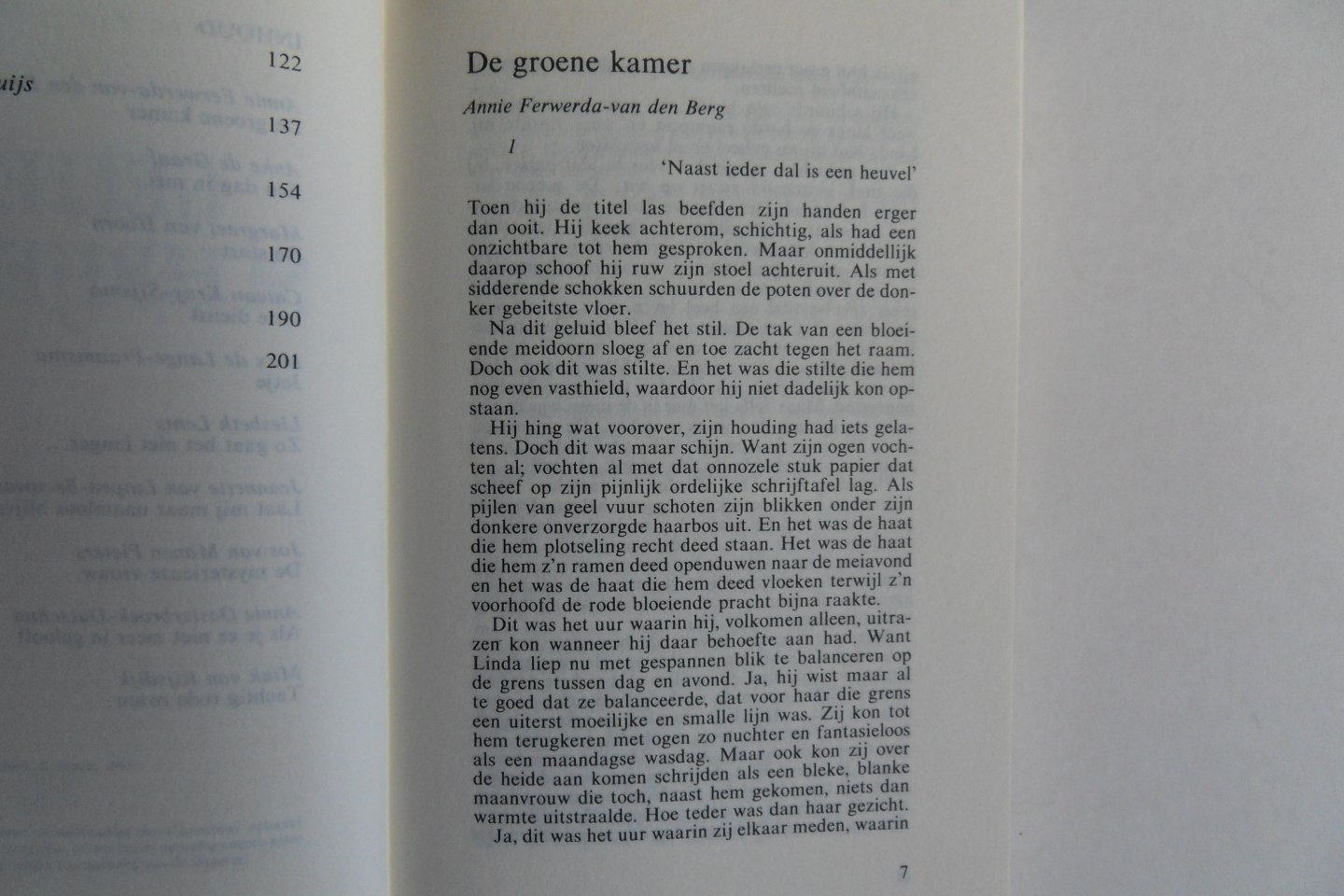 Ferwerda-van den Berg, Annie; Graaf, Anke de; e.a. - Geliefde schrijfsters. - 15 Korte Verhalen. [ merendeel niet eerder gepubliceerd ].