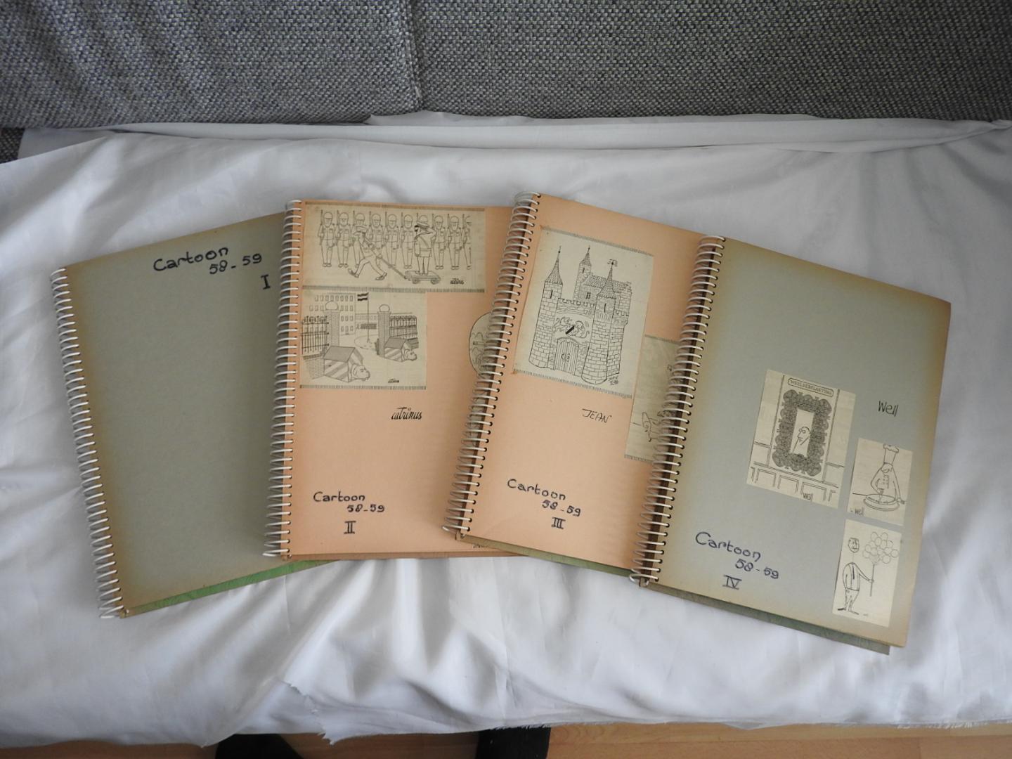 Yrrah, Harry Lammertink en anderen - Yrrah selectie cartoons in Verzamelbanden. Prive verzameld. in Ringbanden vanaf 1958 verschillende auteurs