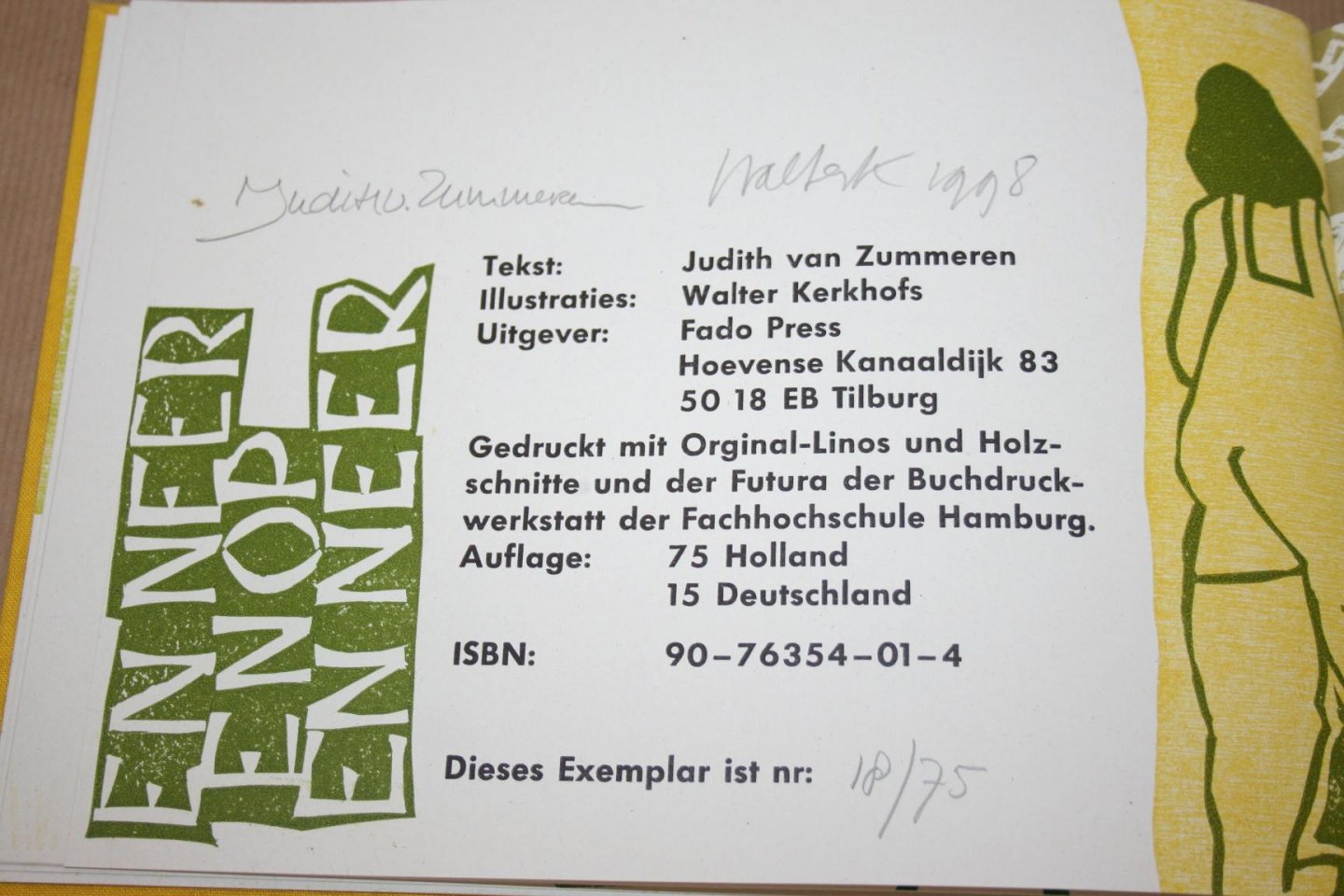 Tekst: Judith van Zummeren //  Illustraties: Walter Kerkhofs - En neer en op en neer