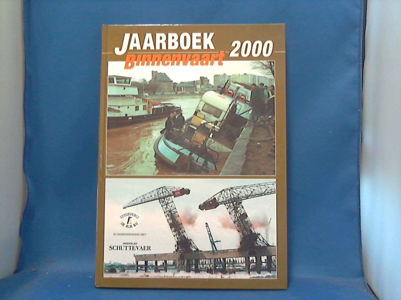 Onder redactie - Jaarboek Binnenvaart 2000