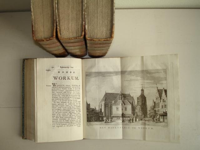  - Hedendaagsche Historie of Tegenwoordige Staat van Alle Volkeren, XXIIIe-XXVIe deel. Behelzende de Beschryvinge der Vereenigde Nederlanden, En wel in 't byzonder van Friesland. Met Naauwkeurige Landkaarten en Printverbeeldingen versierd. Deel I...