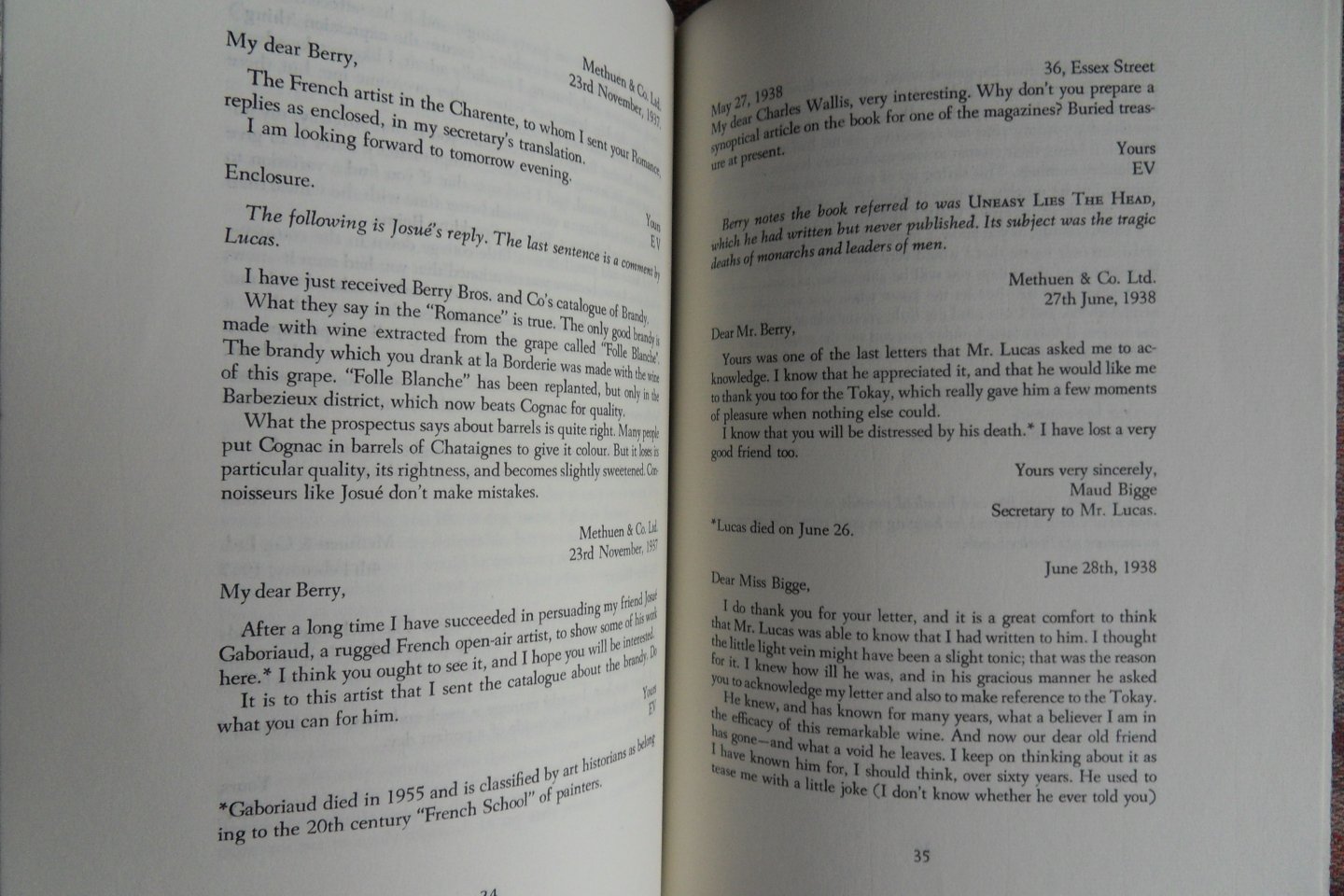 Sokan, Robert (edited by). - A Vintner and a Bon Vivant. - Correspondence between C.W. Berry and E.V. Lucas. [ Beperkte oplage van 75 exemplaren ].