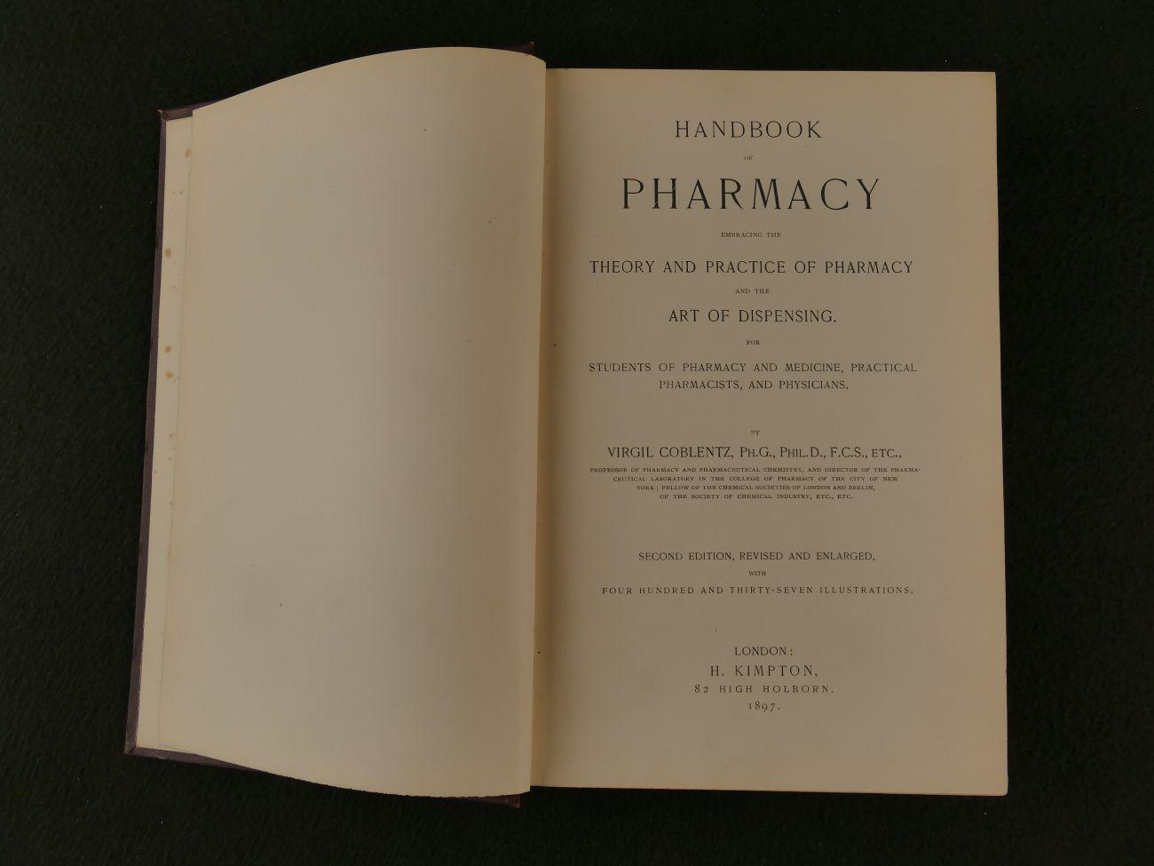Diversen - Handbook of Pharmacy (6 foto's)
