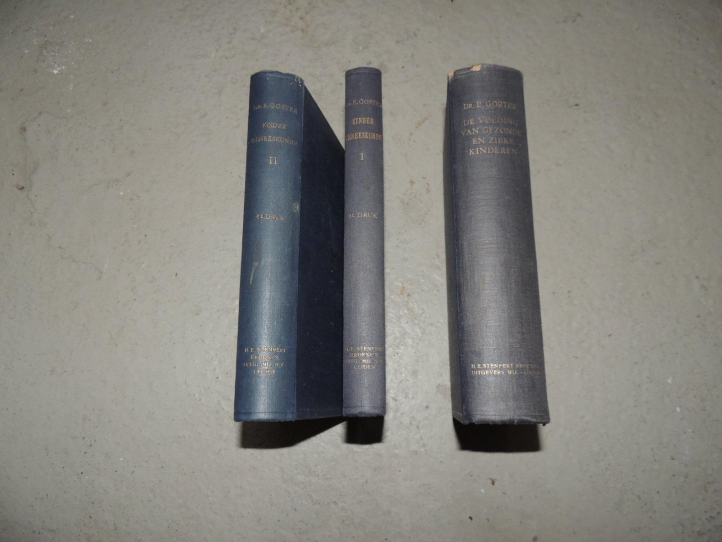 Gorter Dr. E. - Kindergeneeskunde. Compleet in 2 delen met De voeding van gezonde en zieke kinderen, zuigelingen