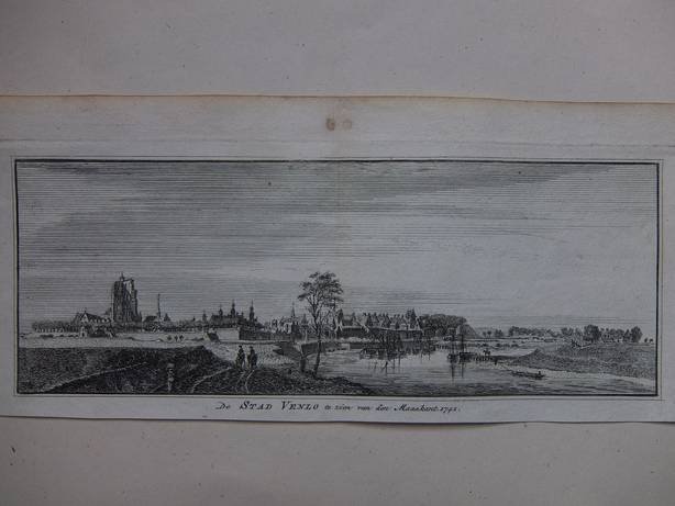 Venlo. - De Stad Venlo te zien van den Maaskant, 1741.