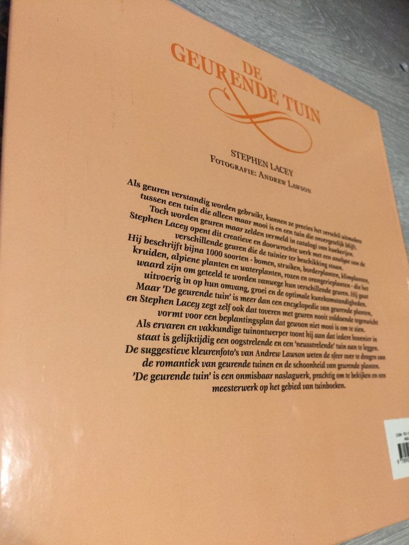 Lacey - Geurende tuin / druk 1