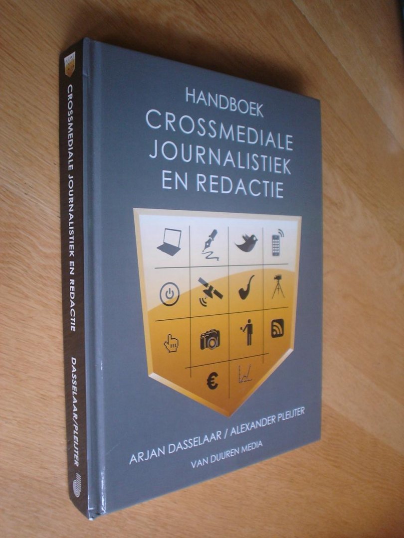 Dasselaar, Arjan en Pleijter, Alexander - Handboek Crossmediale Journalistiek & Redactie  + CD