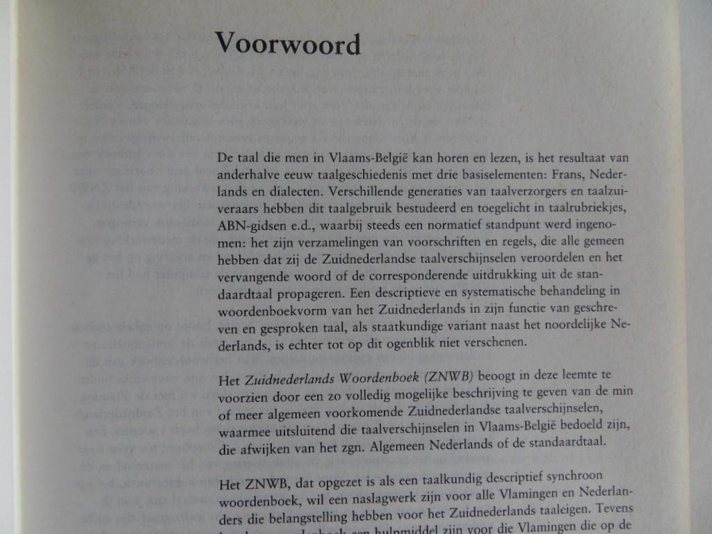 Clerck, Walter de. - Nijhoffs Zuidnederlands Woordenboek.