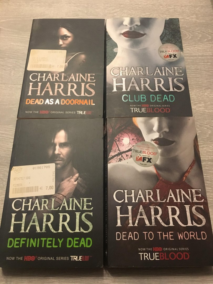 Charlaine Harris - 4 Books of Charlaine Harris; Dead as A doornail, Club dead, dead to the world & Definitely Dead