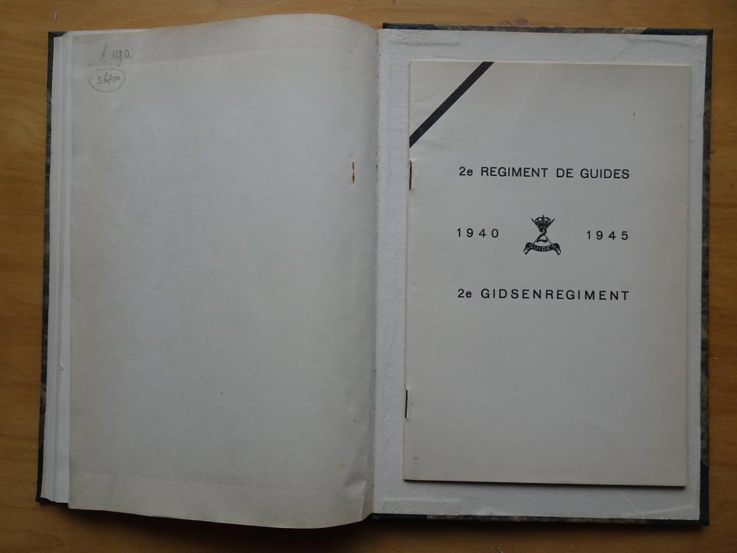 Maele, W. Pierre van & Jules De Boeck. - Het 2de Gidsen-Regiment te Velde. Belevenissen uit de Veldtocht van Mei 1940, voorafgegaan door een inleiding betreffende de wederoprichting van het 2 G. en door een voorwoord handelend over de Mobilisatieperiode.