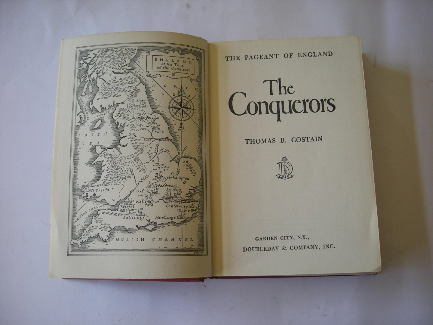 Costain, Thomas B. - The Conquerors. The Pageant of England