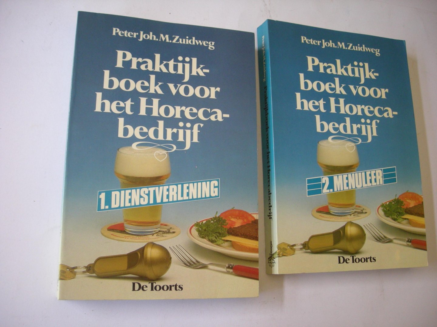 Zuidweg, Peter Joh. M. - Praktijkboek voor het horecabedrijf. 2. Menuleer