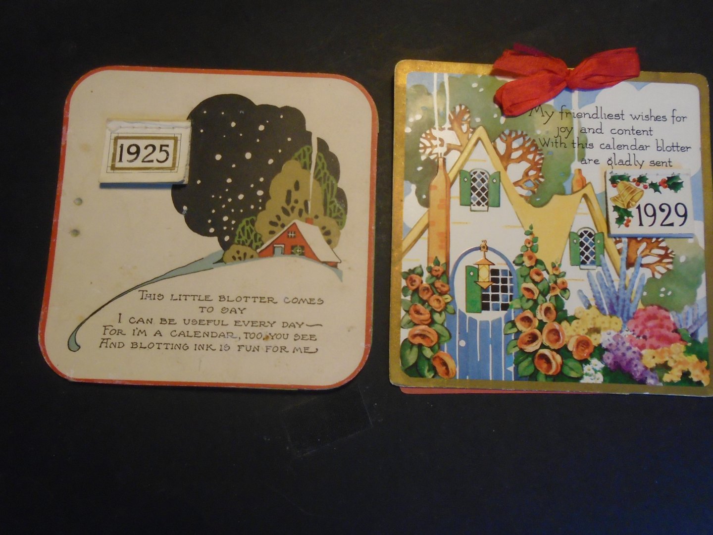 Nvt. - 2 kalendervloeibladen met klein kalendertje  en spreuk, 1925--1929.