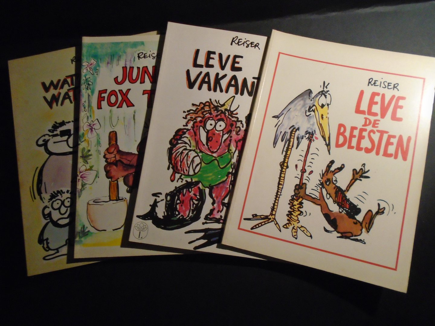 Reiser- - Pichon- - Malsen- - Kamagurka- - Bridenne- - Bretecher- - Wilson - Jungle Fox Trot--Wat,n tijd wat,n tijd--Leve de vakantie--Leve de beesten--Moeilijkheden, hoezo?--Nooit meer lijden--Folklore en wetenschap--paartijd--Die verdomde band--Het veelbewogen leven van Teresia van Avila.