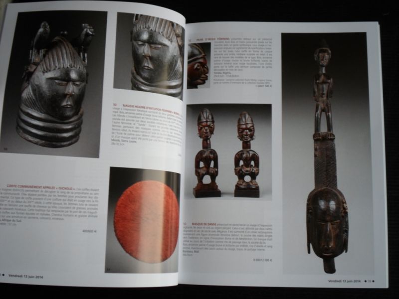 Veilingcatalogus Alain Castor, Laurent Hara, Drouot Paris - Oceanie, Himalaya, Insulinde, Art Aborigene, l'Amerique Precolombienne