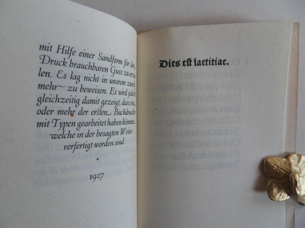 Schrijver onbekend. - Het Middeleeuwsche Gezang Dies est Laetitiae, gedrukt met in zand gegoten letters.