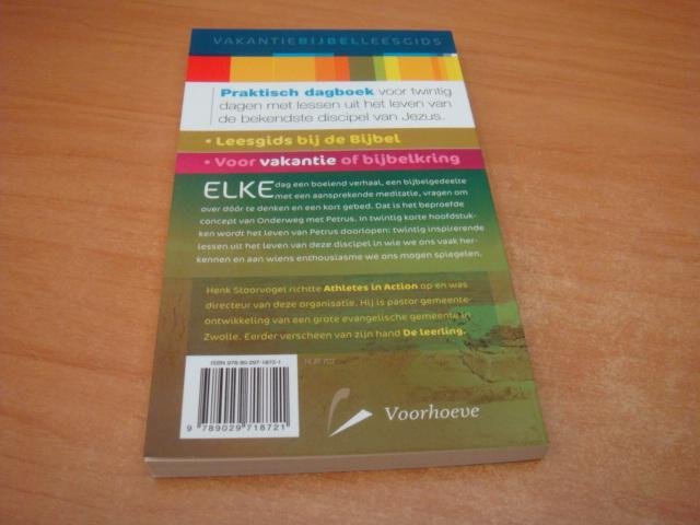 Stoorvogel, Henk - Onderweg met Petrus - Vakantiebijbelleesgids - 20 lessen uit zijn leven