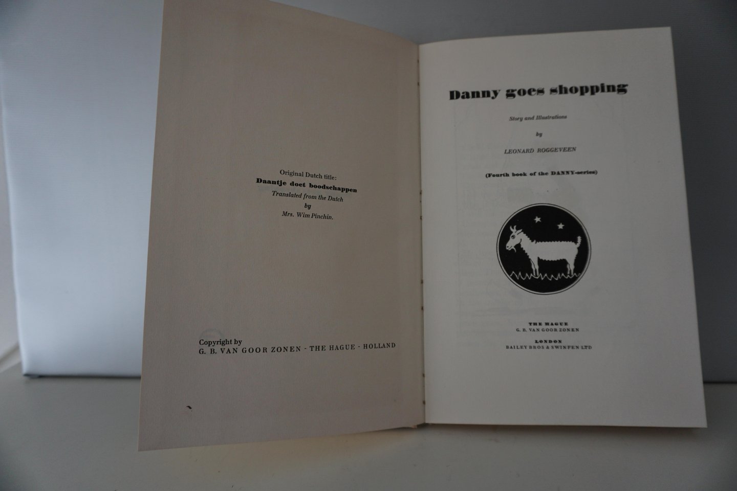 Roggeveen, Leonard - Danny goes shopping