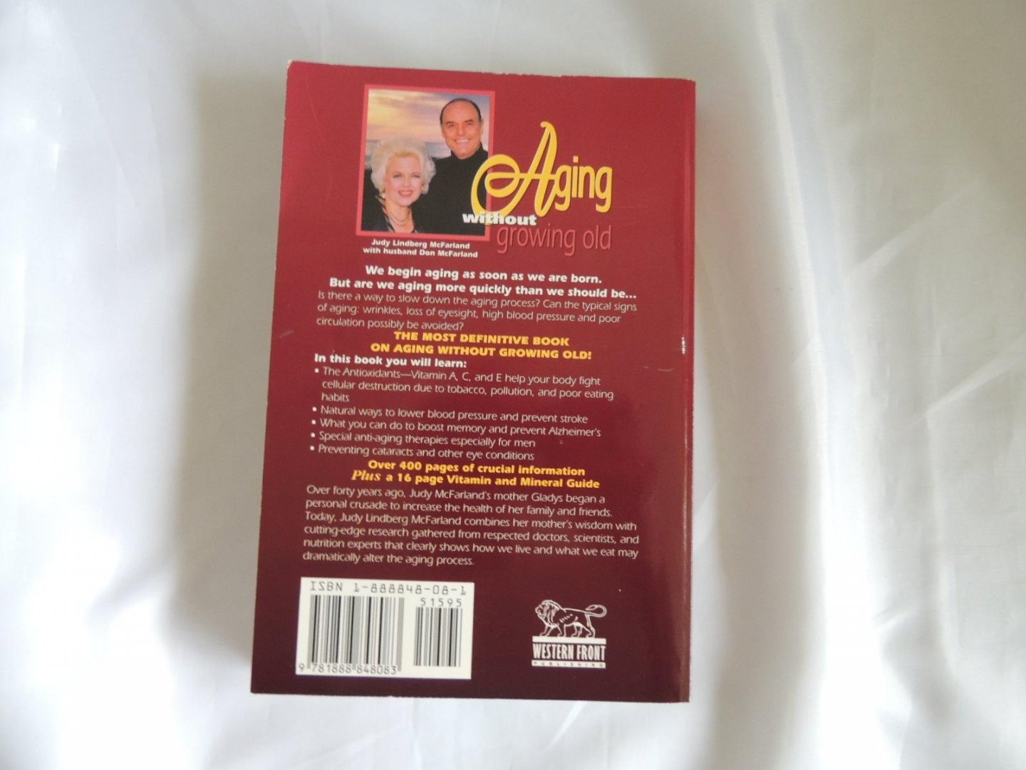 Judy Lindberg McFarland; Laura Gladys McFarland luczak - Aging without growing old