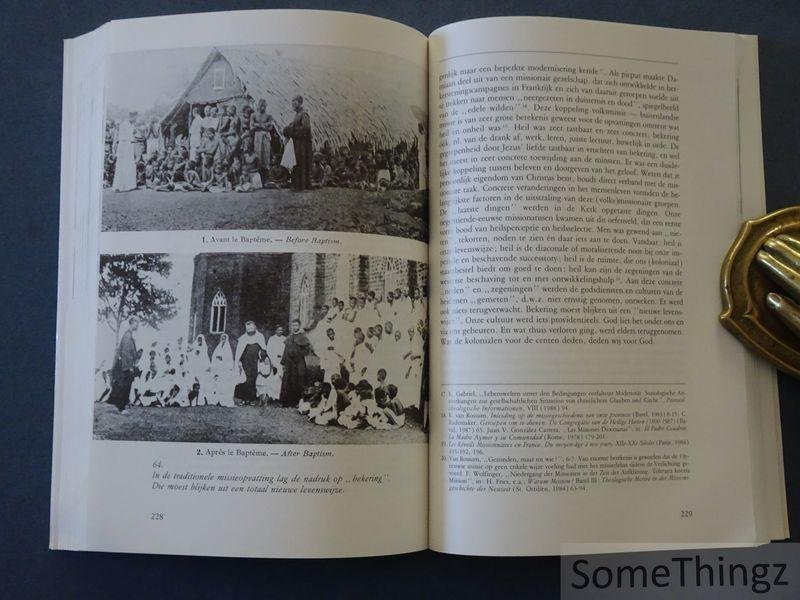 Boudens, Robrecht [edit.] - Rond Damiaan : handelingen van het colloquium n.a.v. de honderdste verjaardag van het overlijden van pater Damiaan, 9-10 maart 1989