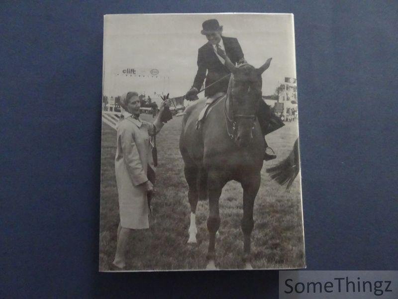 Rosamund Owen. - The Art of Side-Saddle: History, Showing, Etiquette.