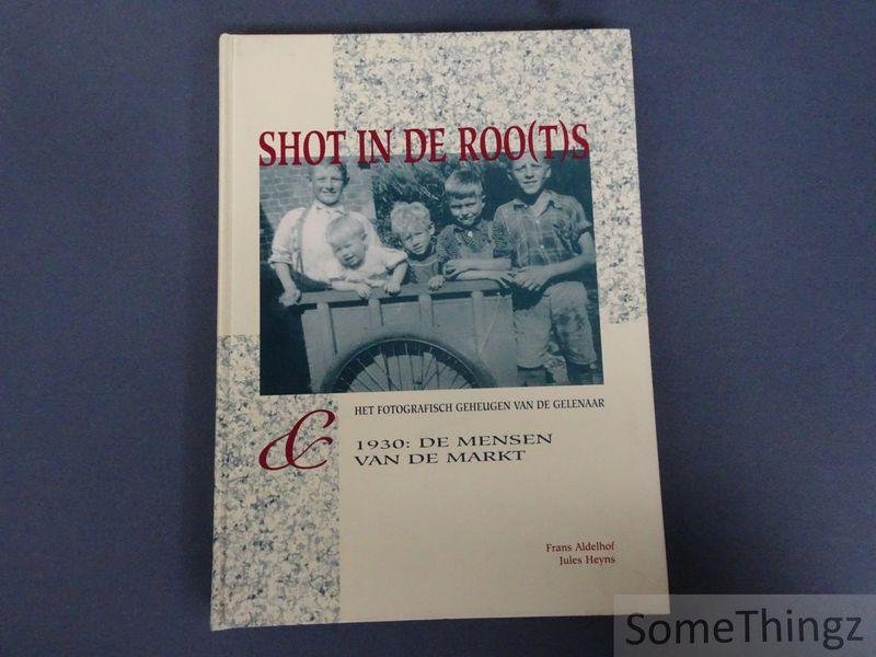 Frans Aldelhof en Louis Luyten. - Shot in de roo(t)s. Het fotografisch geheugen van de Gelenaar. 1930: de mensen van de markt.