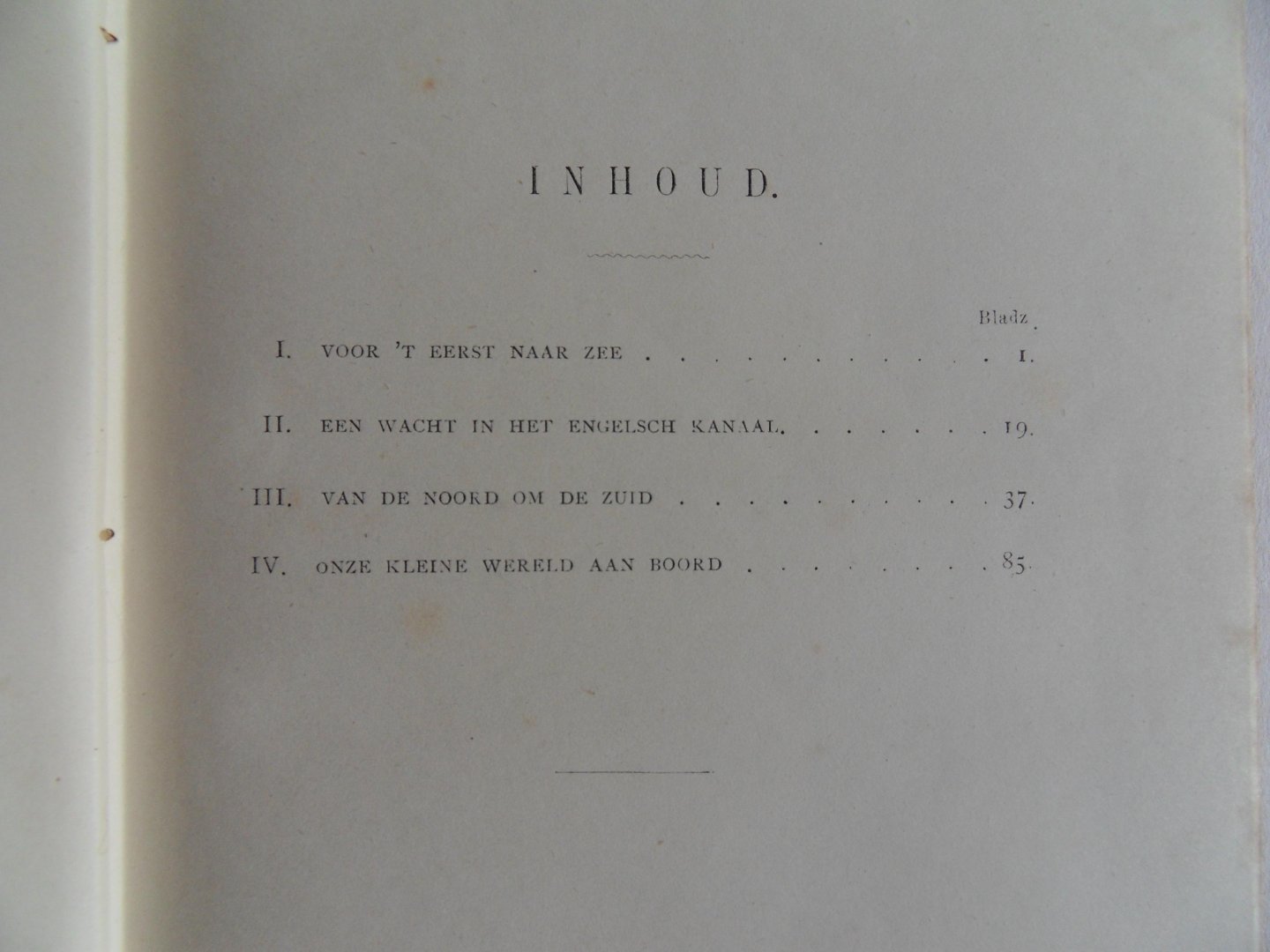Werumeus Buning, A. [  GESIGNEERD door de auteur - zie foto 4. ]. - Uit en Thuis met de Tromp. - Herinneringen van Anton Oostlandt.