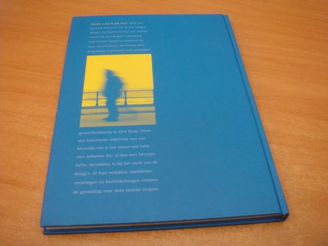 Rooijen, Maria van e.a - Denkt u dat ik gek ben - Terugblik op de toekomst (16 Jaar Haagse Riagg's)