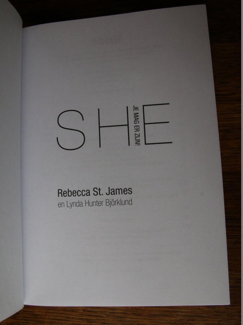 St.James, Rebecca en Björklund, Lynda Hunter - SHE - Je mag er zijn