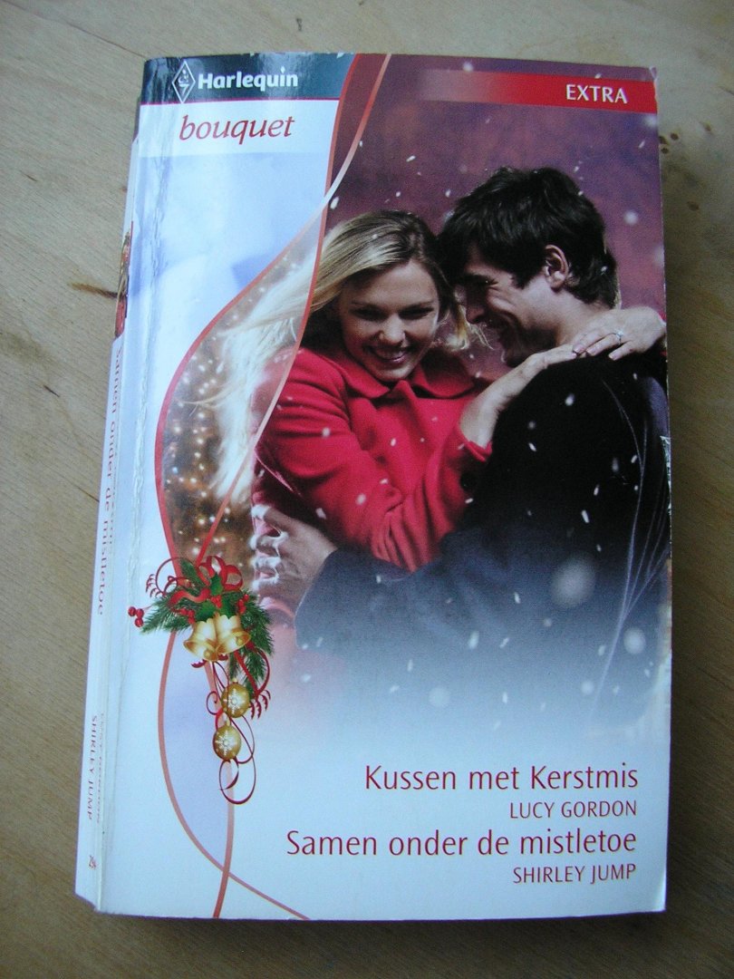 Gordon, Lucy  en Shirley Jump vert. Marianne Hoogenboom - Kussen met Kerstmis en Samen onder de mistletoe