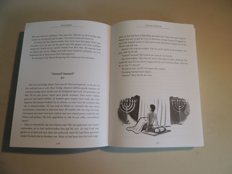 Dennis, Trevor - Familiebijbel - verhalen, gedichten, psalmen en brieven uit het Oude en Nieuwe Testament opnieuw verteld