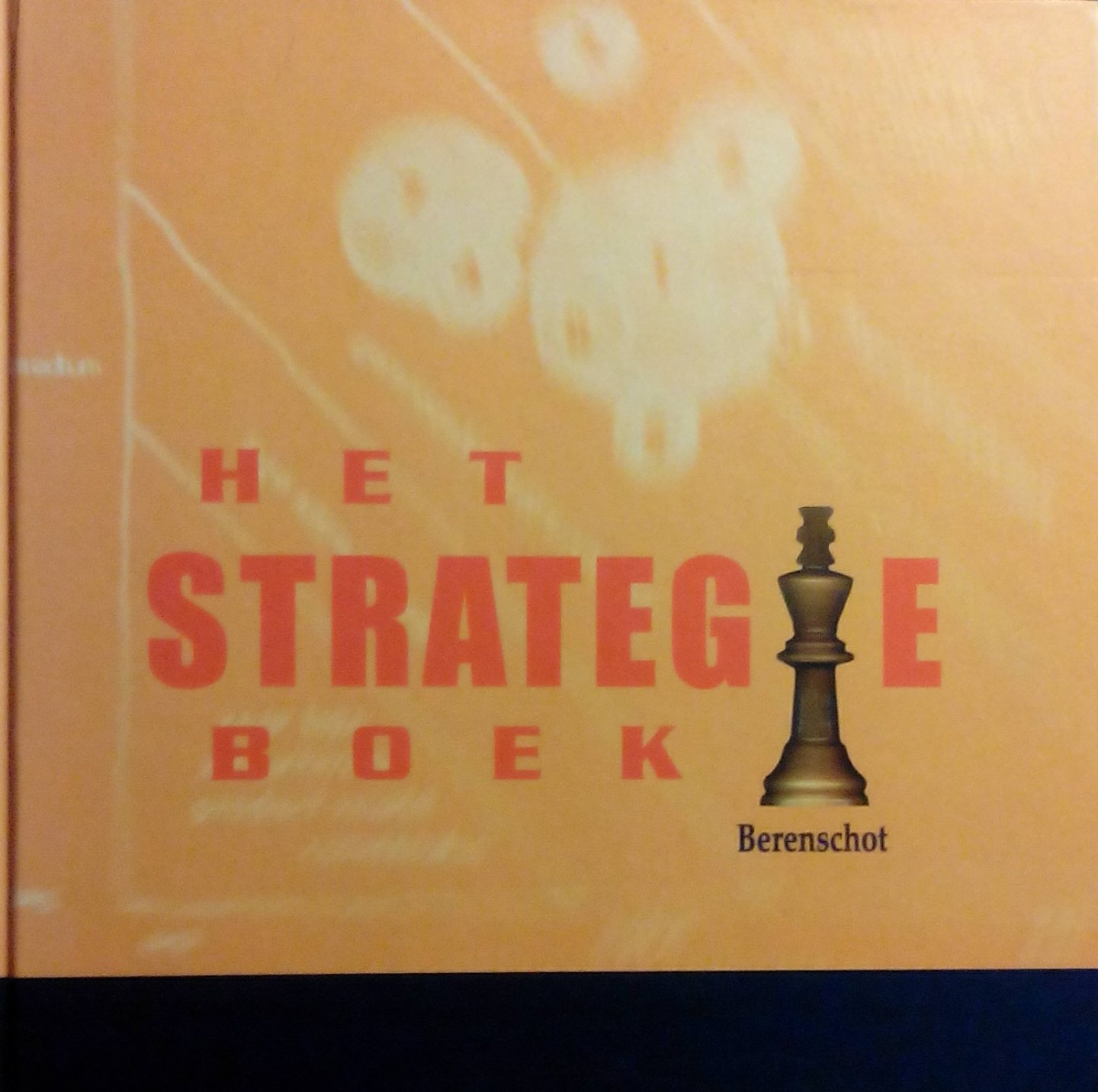 Janssen , Th . H . W  . [ isbn 9789057121470 ] - Het  Strategieboek . ( Strategievorming en Strategieimplementatie . )  Alle ondernemingen erkennen het belang van strategievorming en strategie-implementatie, maar vaak blijkt dat strategievorming een moeizaam proces is en dat het daarop volgende  -