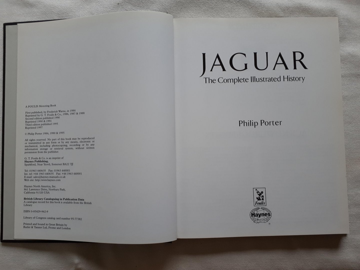 Porter, Philip - Jaguar, the complete illustrated history