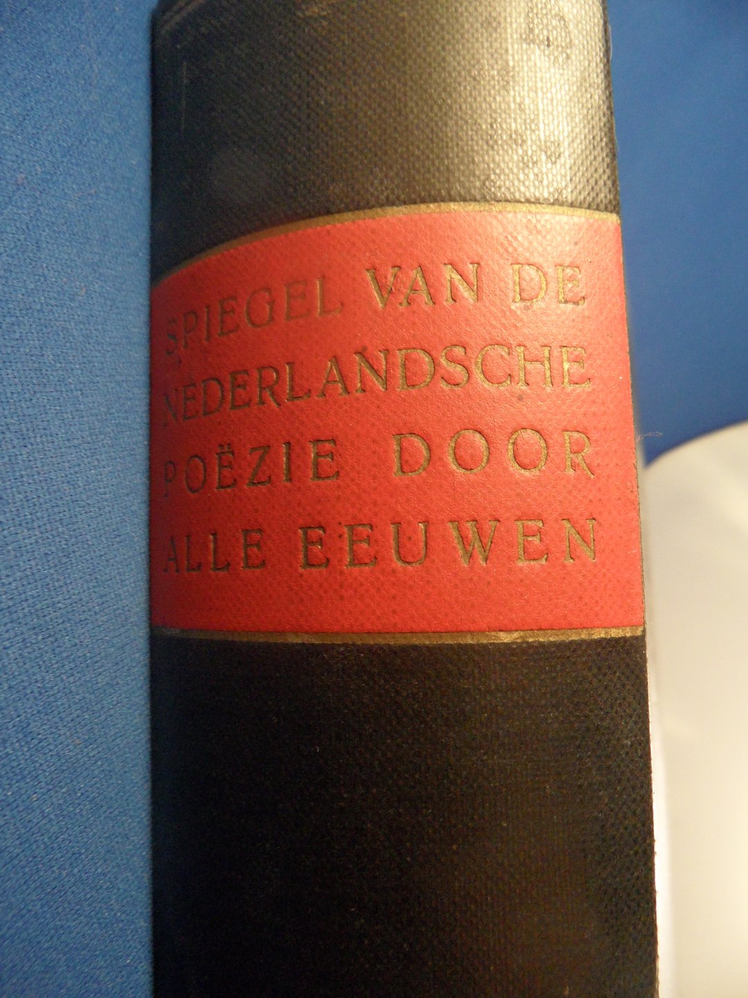 Vriesland, Victor E. - Spiegel van de Nederlandse poezie deel 1: 1100- 1900, deel 2: 1900-1940, deel 3: 1940 - 1955 3 banden samen