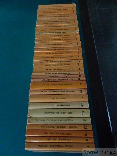 Coll. / Nederlandse Volkskundige Bibliografie. - Nederlandse Volkskundige Bibliografie. Systematische Registers op Tijdschriften, Reekswerken en Gelegenheidsuitgaven. [Doorlopende reeks van deel I tot en met XXX. Met 6 delen registers.]