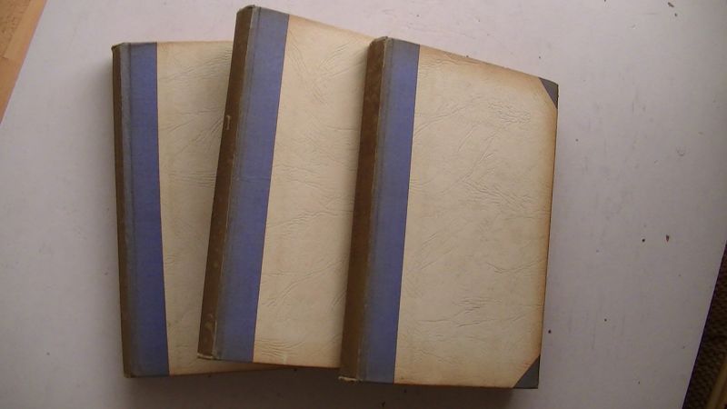 Väring, Astrid // Uit het Zweedsch door M.J.Molanus-Stamperius - Een Schip Komt Geladen 1ste Deel Kent Ge Het Land 2e Deel De Spotvogel 3e Deel.  (volledige TRILOGIE)
