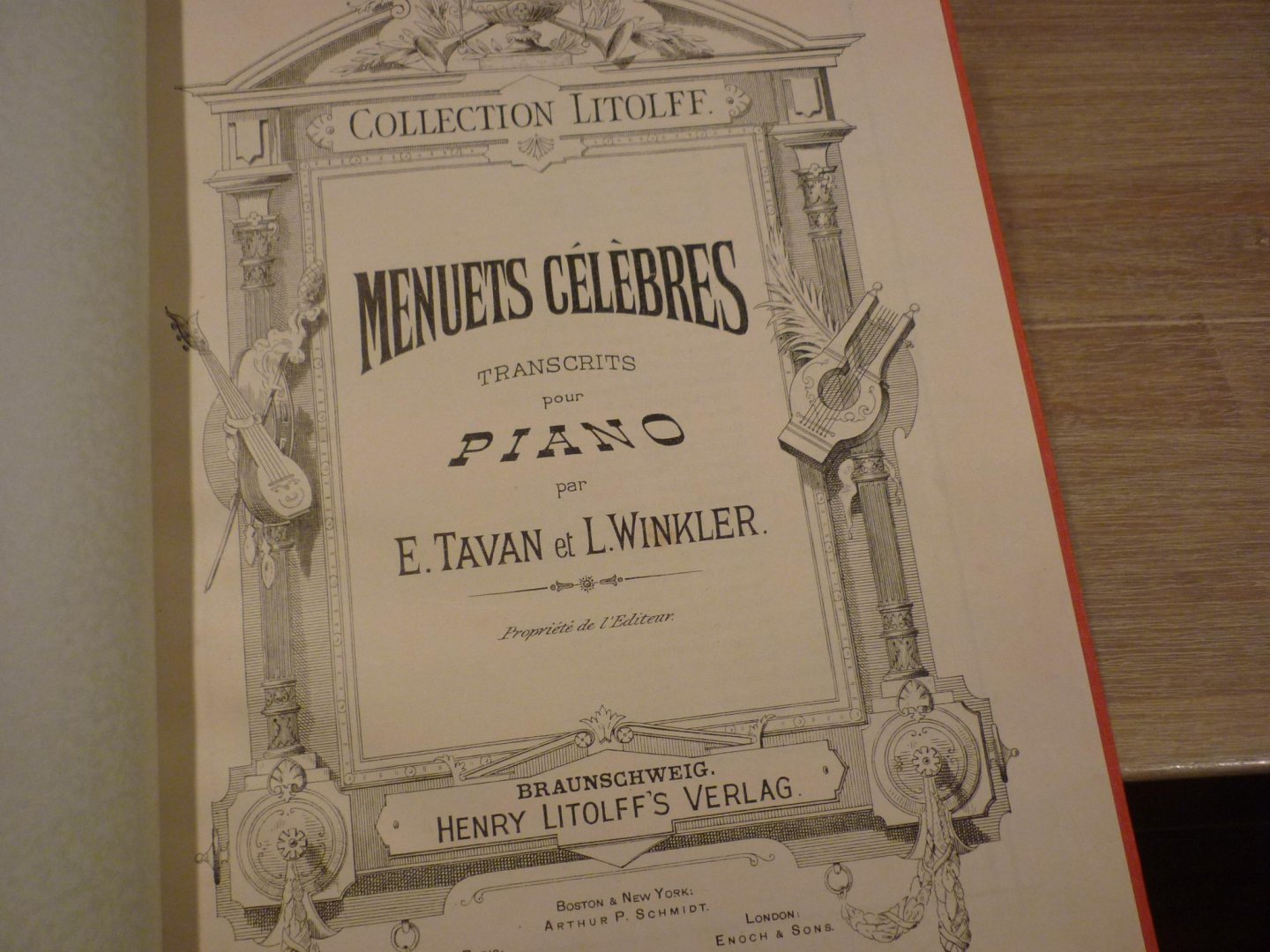 Div. Componisten - Various: Menuets célèbres; Transcrits pour Piano par E. Tavan et L. Winkler