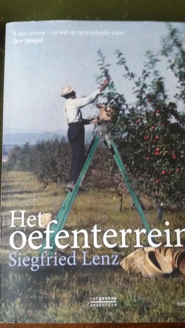 Lenz, Siegfried - Het oefenterrein  ( eerder verschenen onder de naam: Soldatenland 1988 )